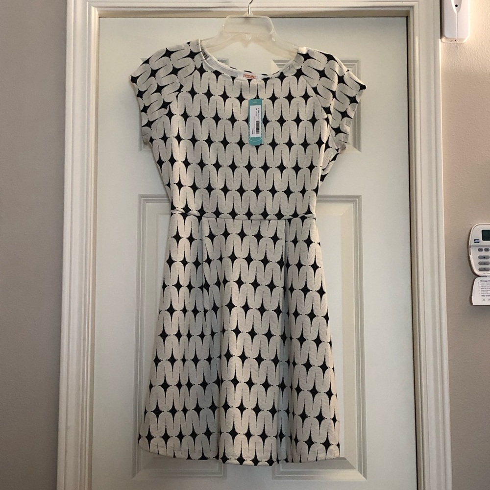 NWT Renee C textured knit dress